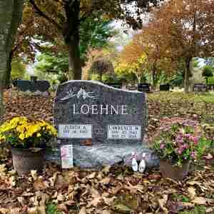 Loehne Monument